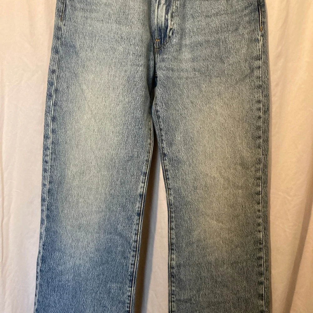 NWT Levis 567 Loose Bootcut Jeans Mens 32x34 Light Wash Blue Denim Premium